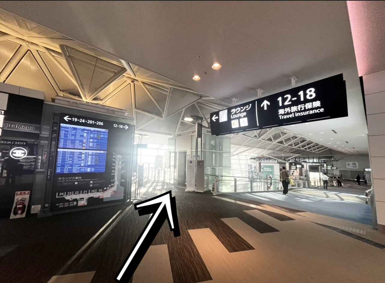 画像2: 出国審査後（弊社スタッフ撮影）