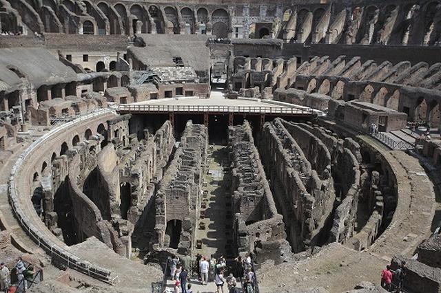画像: イタリア 円形劇場 コロッセオ