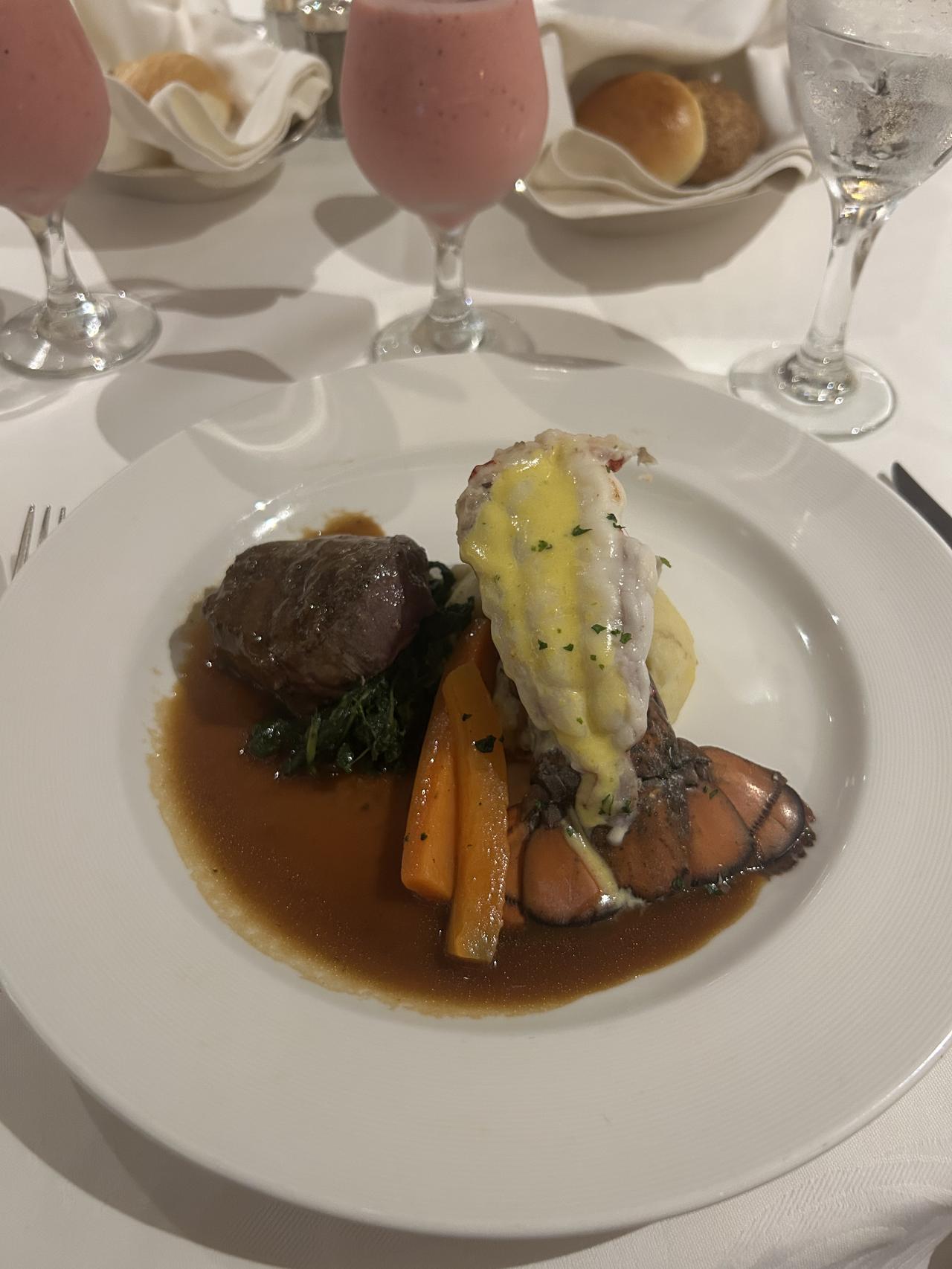 画像: ランドアンドシー（コース料理一例）筆者撮影