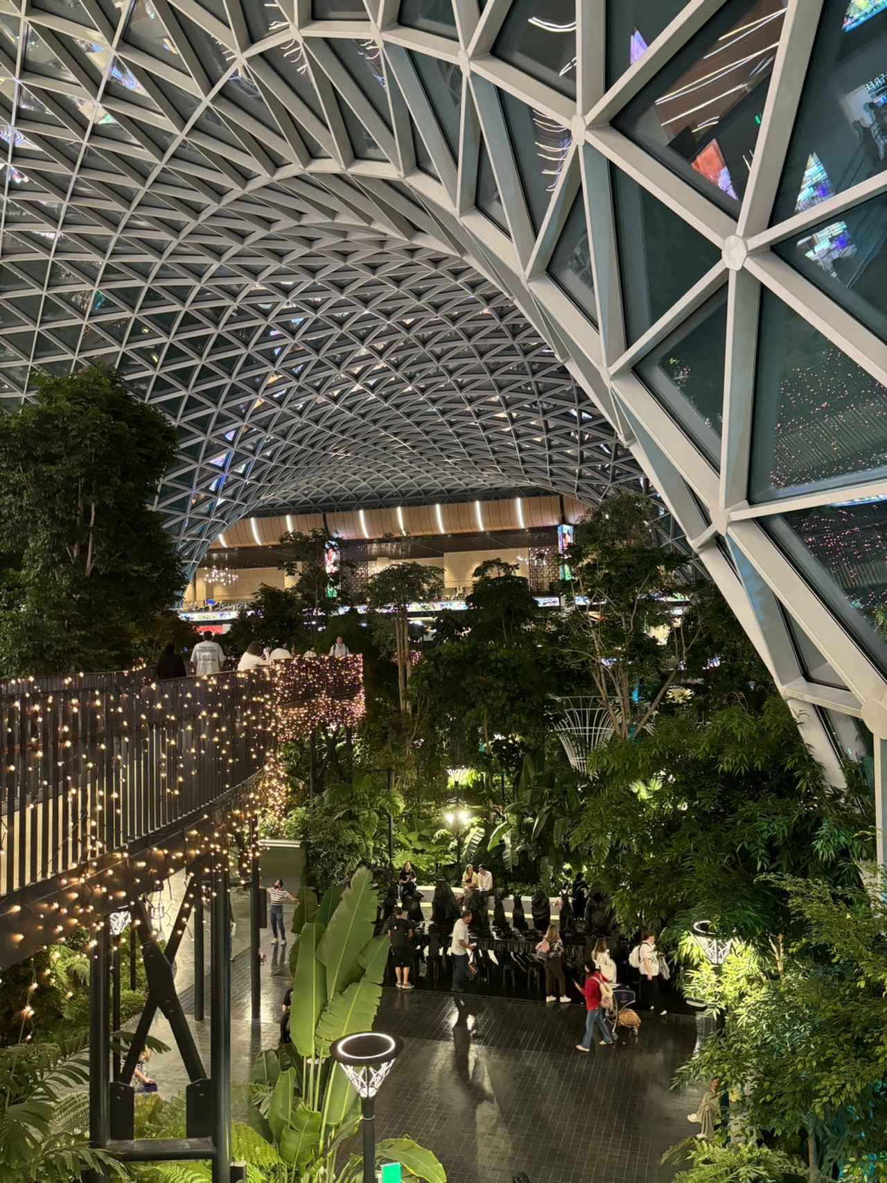 画像: ドーハ国際空港内のジ・オーチャードの様子（イメージ）