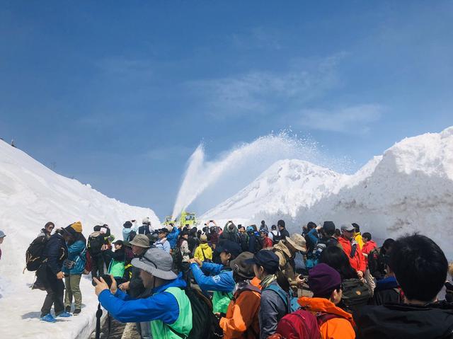 画像: 除雪作業風景