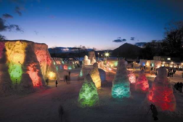 画像: 支笏湖氷濤まつり(イメージ)※雪景色は自然現象により、ご覧いただけない場合がございます