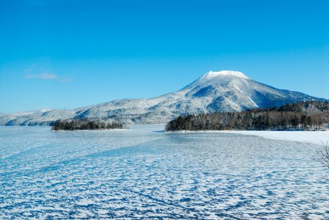 画像: 阿寒湖(イメージ)※雪景色は自然現象により、ご覧いただけない場合がございます