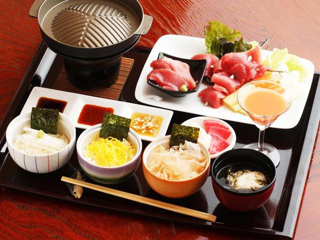 画像: 青森グルメも満喫!深浦マグロステーキの昼食(イメージ)
