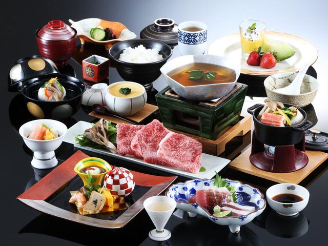 画像: 4日目宿泊「有馬グランドホテル」の神戸牛付きの夕食イメージ