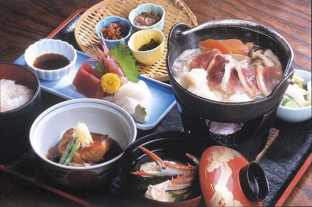 画像: 『割烹郷土 伊豆の味 おか田』 金目鯛など郷土料理のご昼食(イメージ)