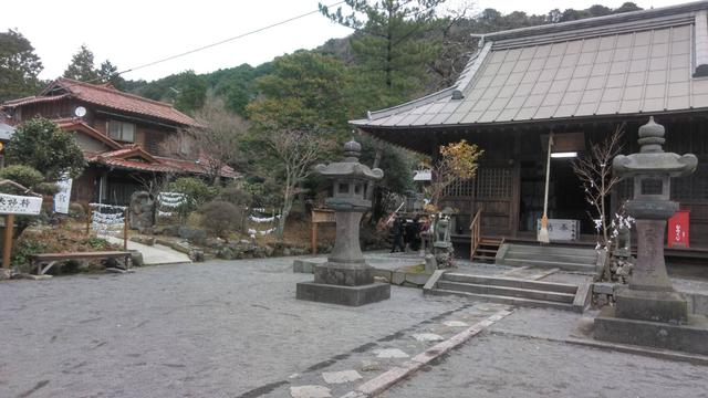 画像: 温泉神社(スタッフ撮影)