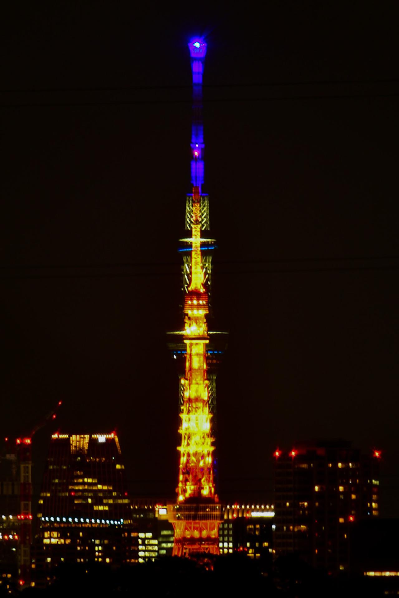 画像: スカイツリーと東京タワーが重なると・・・!? Twitterではツアーの先行発表やスタッフが撮影した写真の紹介など、様々な情報を発信しております。 ↓下記URLより是非フォローしてご覧下さい!↓ twitter.com