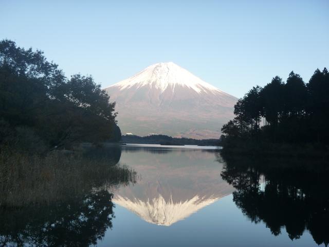 画像: 田貫湖に映る逆さ富士(イメージ)