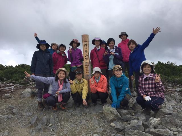 画像: 蝶ヶ岳山頂にて