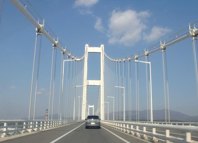 画像: 車ではあっという間に通り過ぎてしまいます(イメージ)