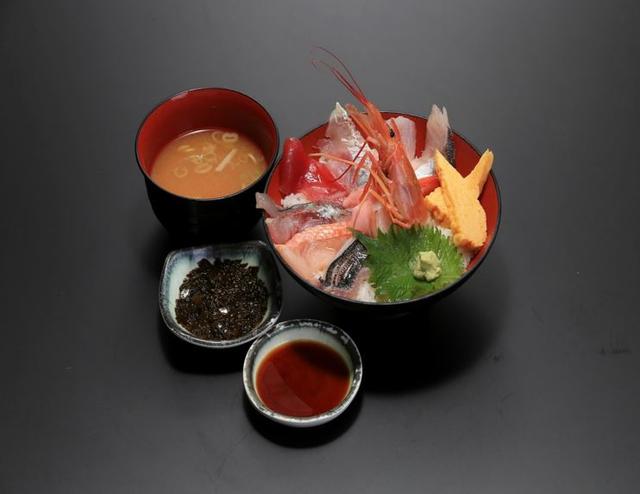 画像: 房総の海の幸たっぷりの昼食