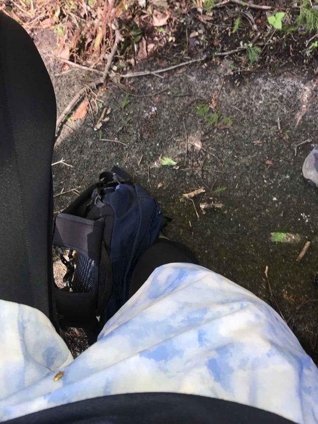 画像: 齋藤ストレッチ中。写真分かりづらくてすみません・・・