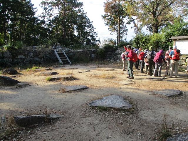 画像8: 【山旅会・登山ガイドこだわりツアー】岡田ガイドからの便り・安土城と繖(きぬがさ)山ツアーにいってまいりました!