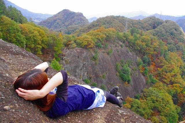 画像: 「頭を後ろにゆっくり倒して下さい」と言われたにも関らず、勢いよく倒して後頭部を強打! 「いったーーーい!!」と絶叫。悶絶。