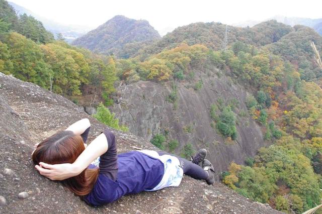 画像: 筋トレ(ではなく、後頭部強打で悶絶中。泣)