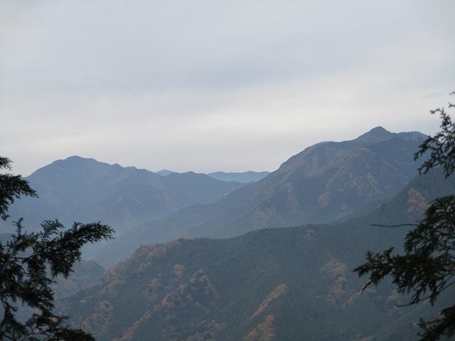 画像11: 11月22日に岡田ガイドの現地集合コースで、 戸倉三山の1つ、 臼杵山 へ行って来ました♪