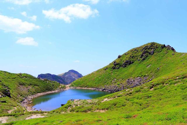 画像: 久住山と御池(イメージ)