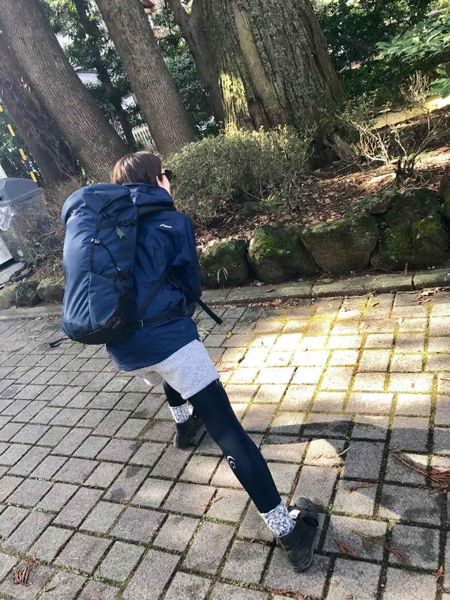 画像: 謎のタイミングでストレッチを始める