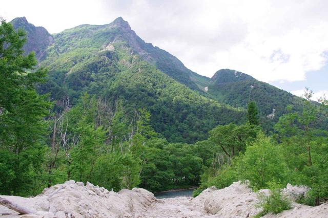 画像: 明神岳の岩峰