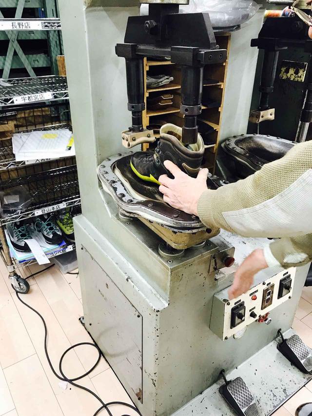 画像: プレス機