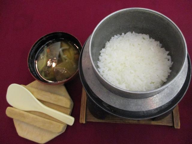 画像14: 5月8日・9日に岡田ガイドのコースで暑い暑い新潟の山へ行って来ました♪