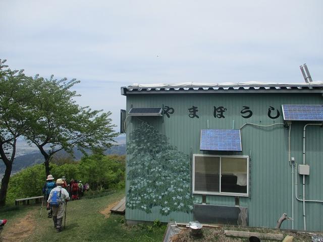 画像12: 5月8日、9日に岡田ガイドのコースで新潟の山へ行って来ました♪