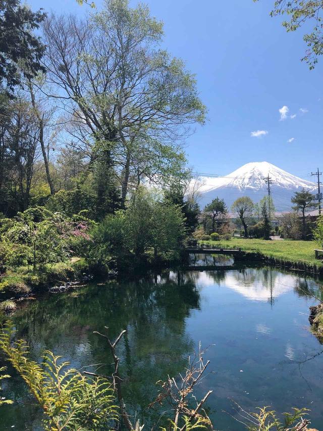 画像: 浅池からの「逆さ富士」