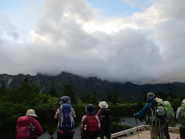 画像2: 8月13日から岡田ガイドのコースで 「ゆっくり歩く鏡平と弓折岳」 に行ってきました!