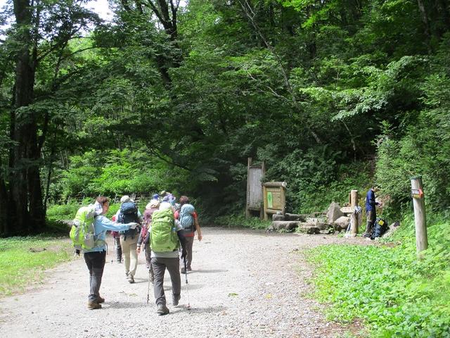 画像11: 8月13日から岡田ガイドのコースで 「ゆっくり歩く鏡平と弓折岳」 に行ってきました!