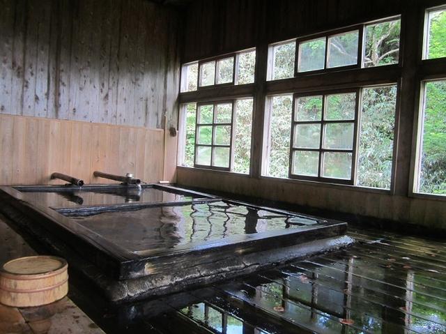 画像9: 10月10日から山旅会 「那須茶臼岳と姥ヶ平」 ツアーにいってきました!
