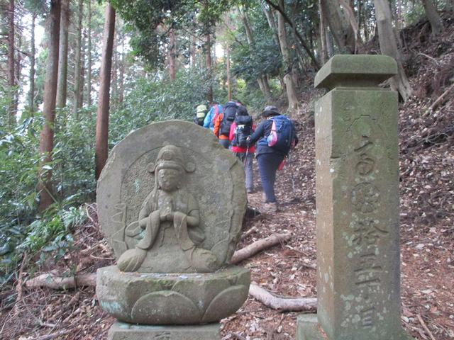 画像4: 12月13日に岡田ガイドのコースで 鐘ヶ岳 へ行ってきました♪