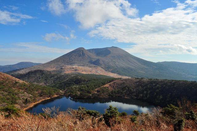 画像: 霧島連山のトレッキング