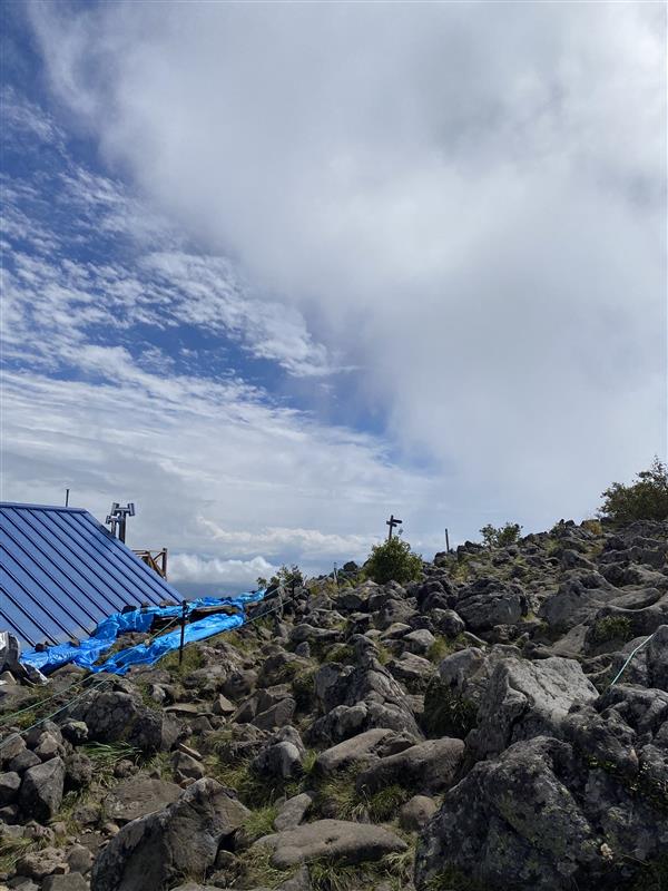 画像: 蓼科山山頂　ゴロゴロ岩ももう怖くない！(第1回でご案内)
