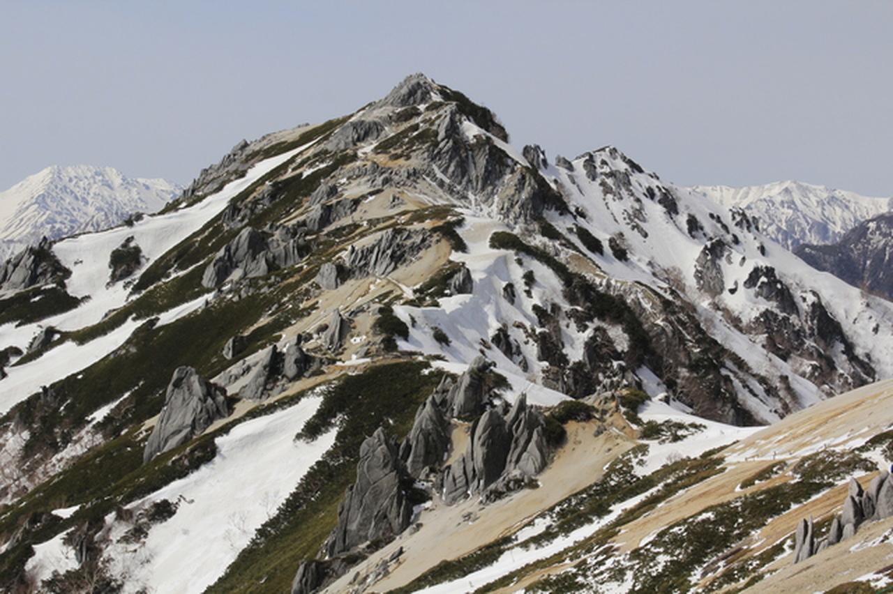 画像: 残雪の燕岳(イメージ)
