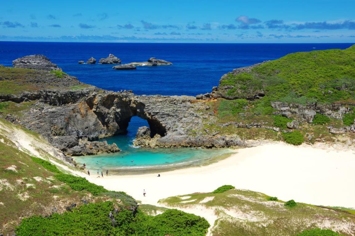 画像: <登山初級B>『世界自然遺産・小笠原諸島 父島・母島で両島満喫!大自然のハートロックトレッキングと絶景の南島 6日間』【竹芝桟橋出発】|クラブツーリズム