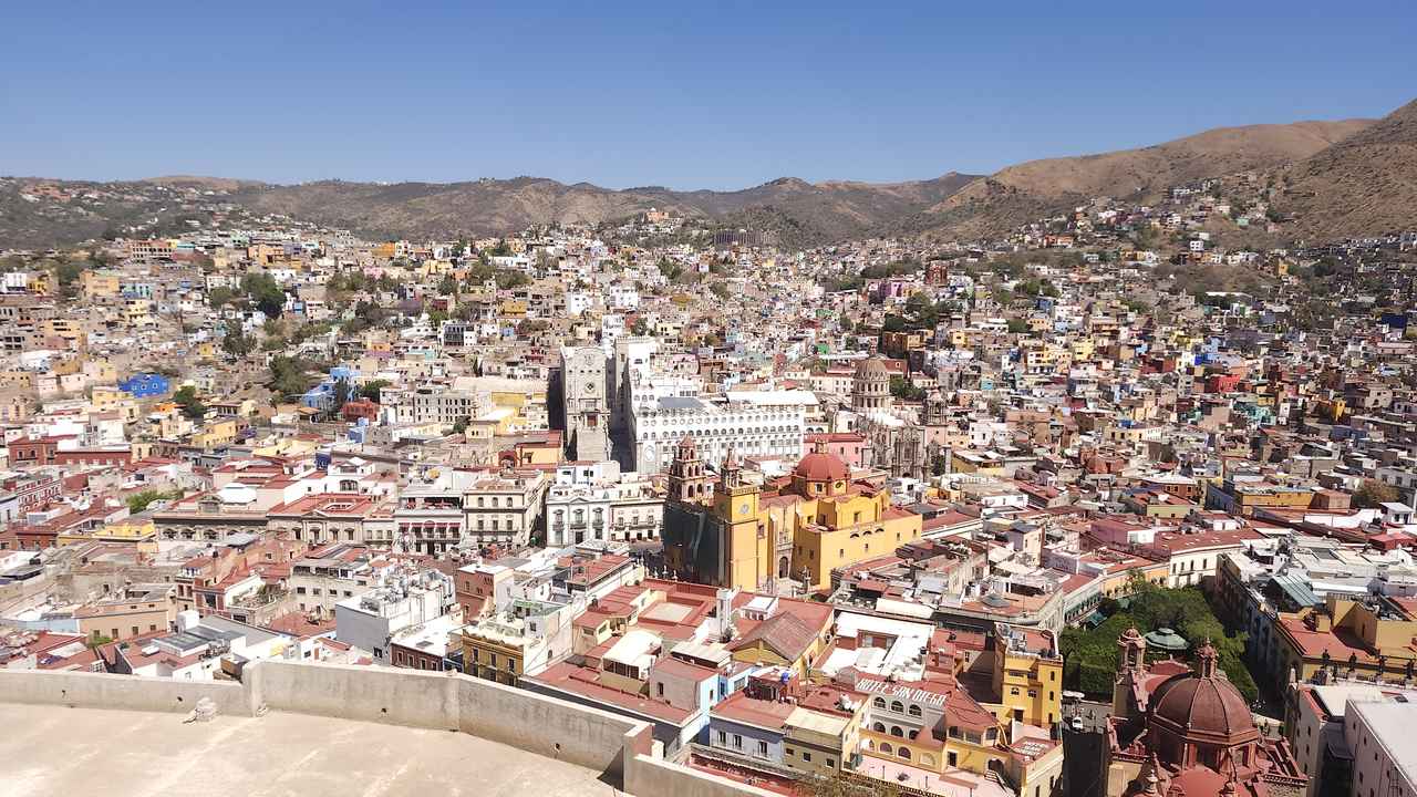 画像1: 【4日目】宝石箱のような色彩の街・グアナファト