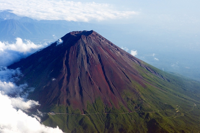 画像: ＜ゆっくりペースで歩く登山・登山初級B＞『夜間登山なしで山頂御来光！ゆっくりペースでの～んびり歩こう！富士登山・お鉢巡り 4日間』【東京・品川・新横浜出発】｜クラブツーリズム