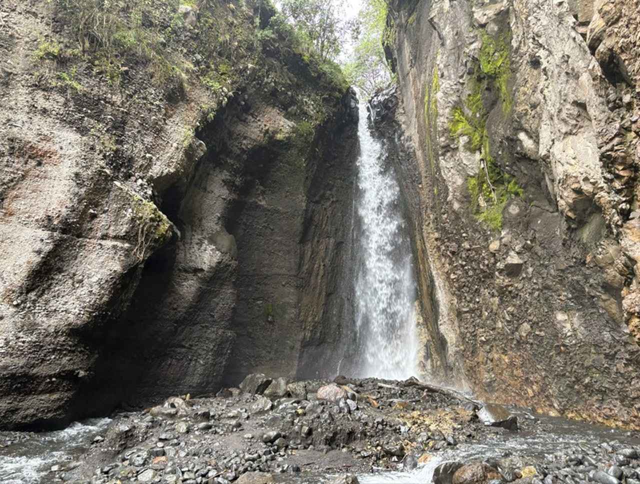 画像: チュルルシアの滝