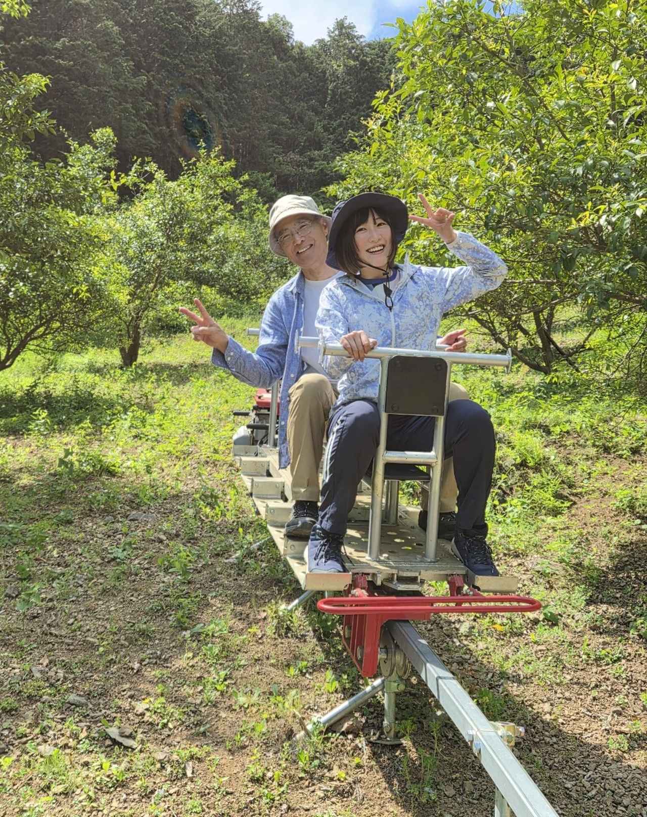画像: 特別に柚子の収穫トロッコに乗車させていただきました!