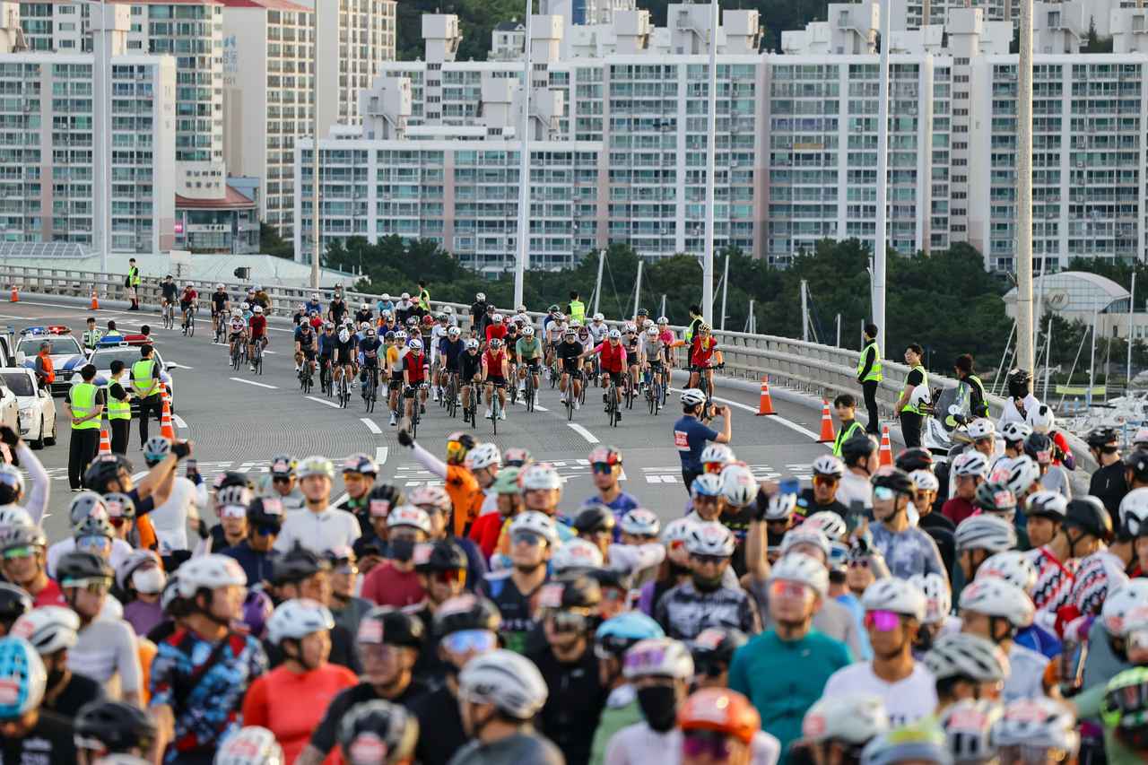 画像: 賑わいを見せるスタート地点 出典:釜山祭り組織委員会 (Busan Festival Organization)