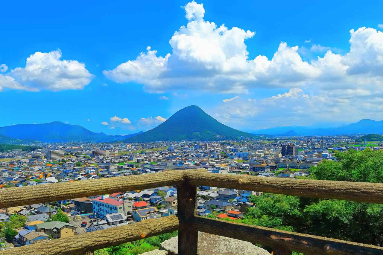画像: ”讃岐富士”こと香川県・飯野山