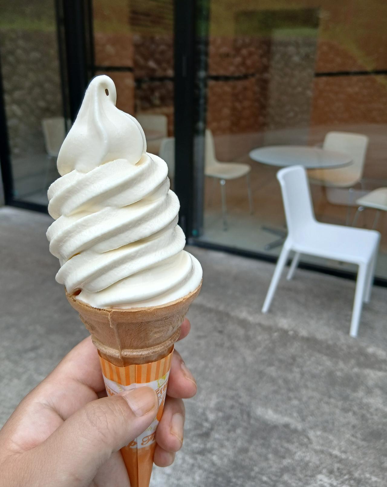 画像: 散策後は売店でソフトクリームで癒しタイム