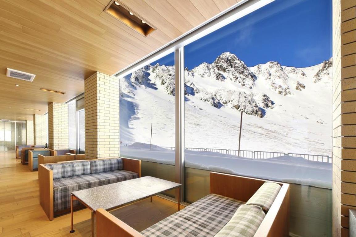 画像: ＜スノーハイク入門＞『標高2612ｍに建つ雲上の宿・ホテル千畳敷を特別貸切！　千畳敷・霧ヶ峰スノートレッキング　2日間』【新宿・立川・八王子出発】｜クラブツーリズム
