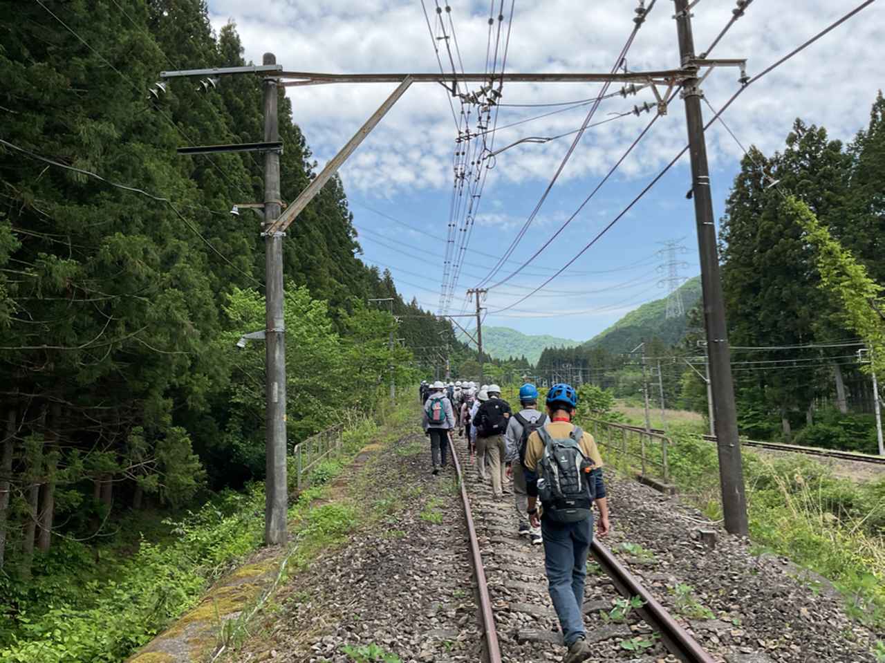 画像: 廃線ハイクスタート!(2026年5月16日添乗員撮影)