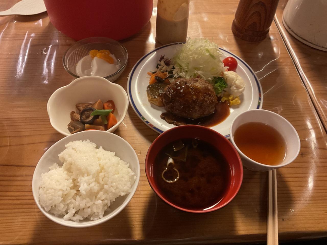 画像: 燕山荘の夕食（イメージ）