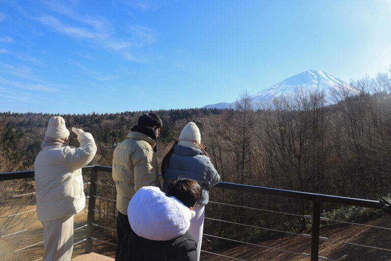 画像2: 富士山展望デッキ(写真提供:ふじてんスノーリゾート)