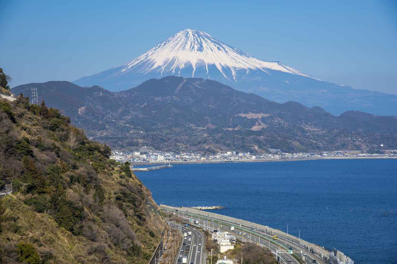 画像: さった峠から見た駿河湾と富士山（イメージ） ※富士山は天候によりみられない場合があります