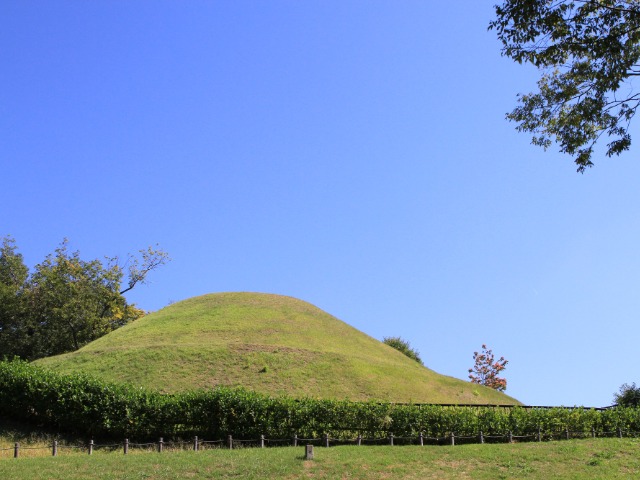 画像: 高松塚古墳（イメージ）