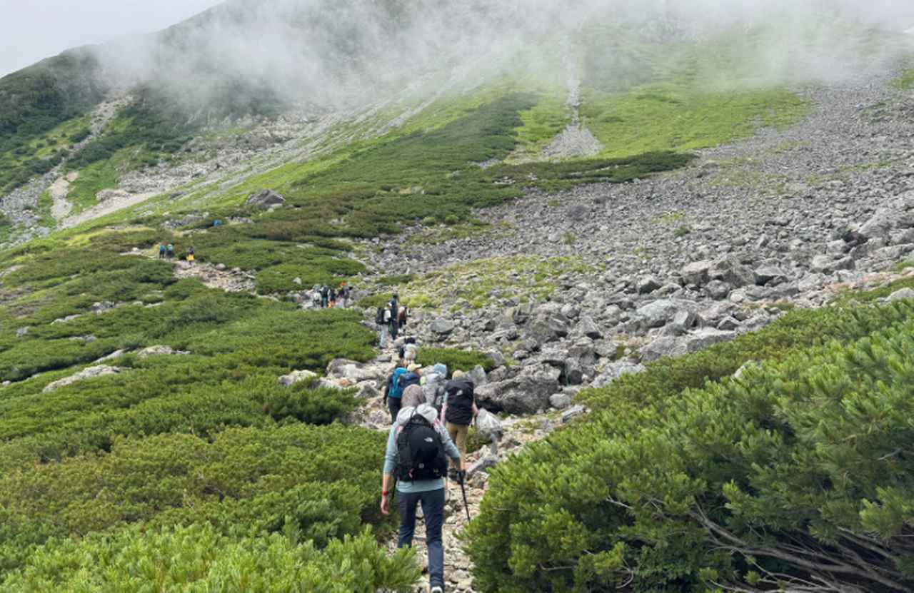 画像: DAY2｜槍沢を進み、標高2,884mのヒュッテ大槍へ